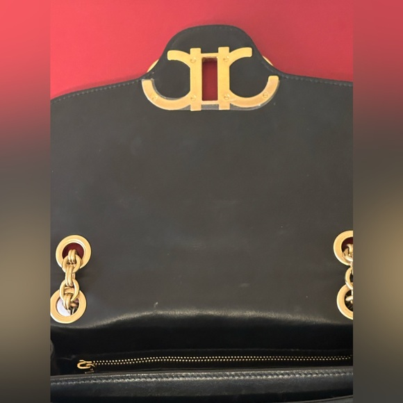 🎉🎉Hp🎉Ferragamo Quilted Gancini Shoulder Bag - Picture 12 of 16